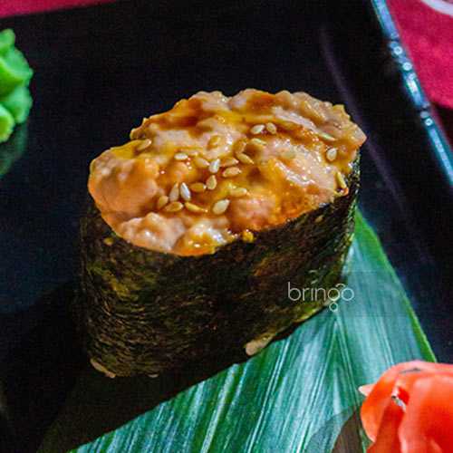 Запеченный спайси лосось Sushi Master